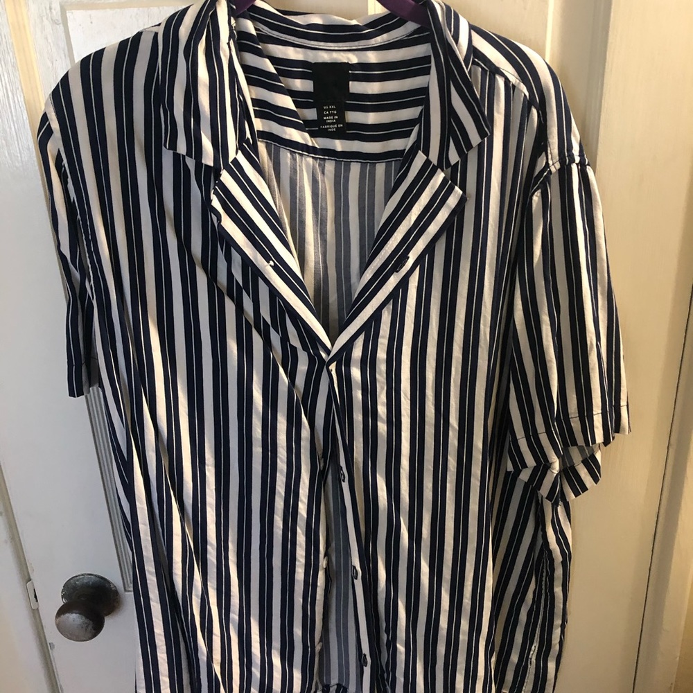 HM Button Down